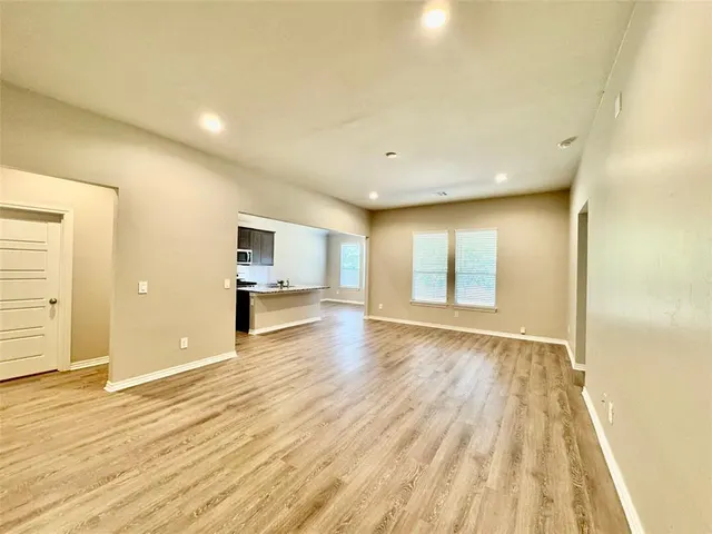 Photo 8 — 10901 SW 19th Street, Yukon, OK 73099