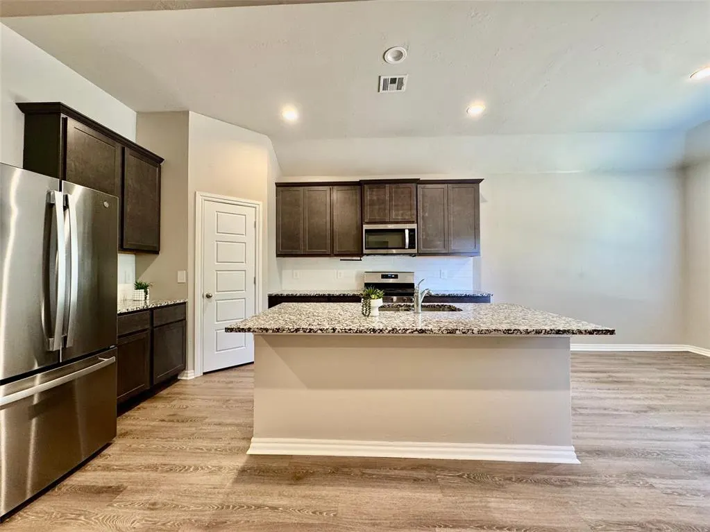 Photo 10 — 10901 SW 19th Street, Yukon, OK 73099