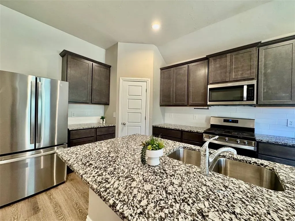 Photo 12 — 10901 SW 19th Street, Yukon, OK 73099
