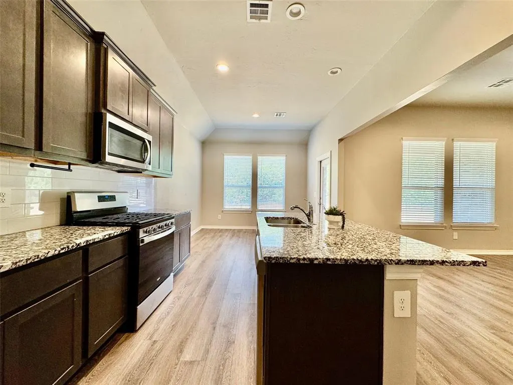 Photo 13 — 10901 SW 19th Street, Yukon, OK 73099