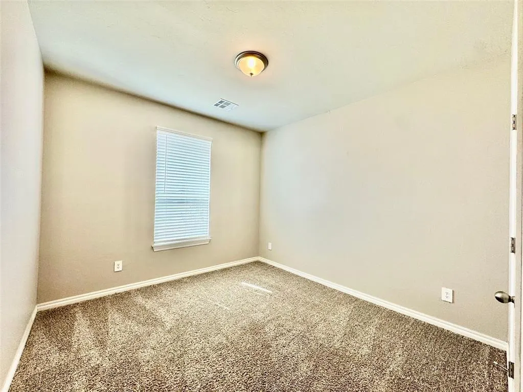 Photo 29 — 10901 SW 19th Street, Yukon, OK 73099