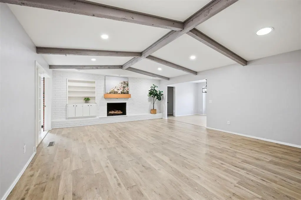 Photo 3 — 11817 W Edgemont Circle, Oklahoma City, OK 73162