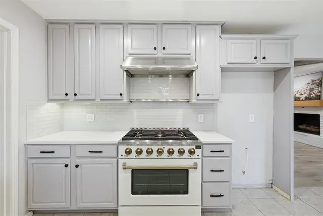 Photo 8 — 11817 W Edgemont Circle, Oklahoma City, OK 73162
