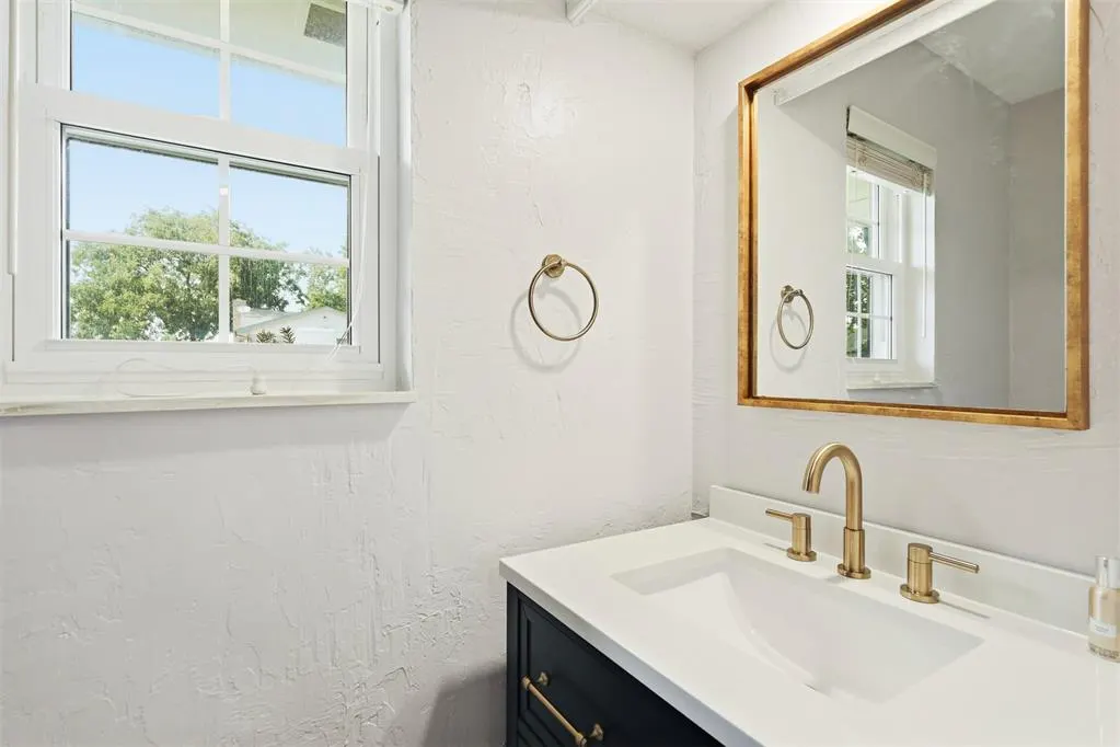 Photo 15 — 11817 W Edgemont Circle, Oklahoma City, OK 73162