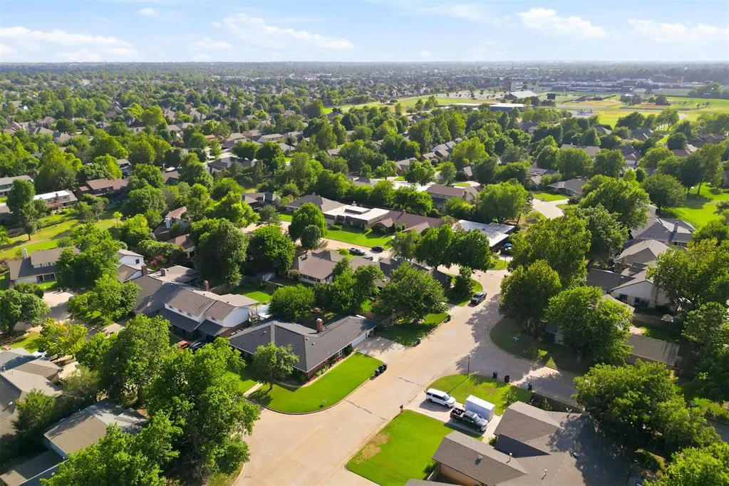 Photo 46 — 11817 W Edgemont Circle, Oklahoma City, OK 73162