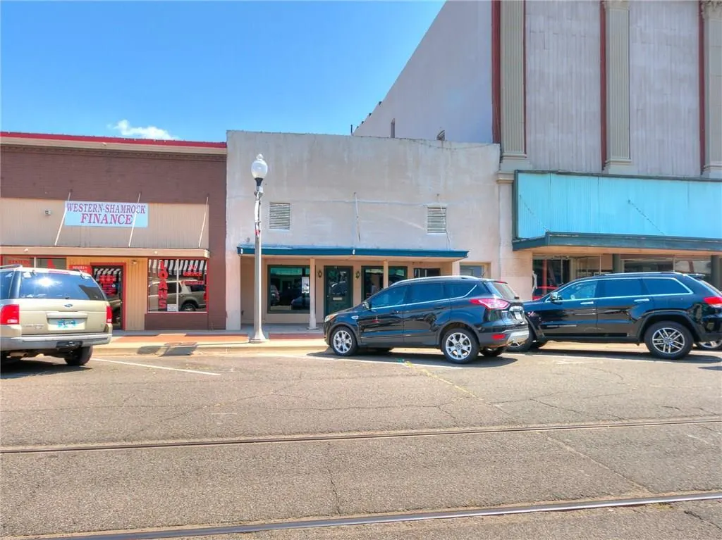 Photo 3 — 114 N Bickford Avenue, El Reno, OK 73036