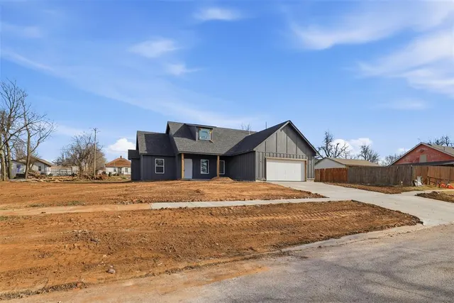 Photo 4 — 218 N Grand Avenue, El Reno, OK 73036