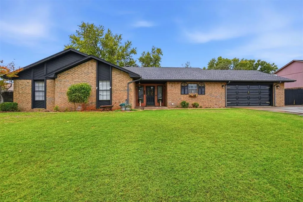 Photo 3 — 1310 Dalton Avenue, Elk City, OK 73644