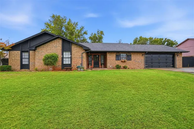 Photo 3 — 1310 Dalton Avenue, Elk City, OK 73644