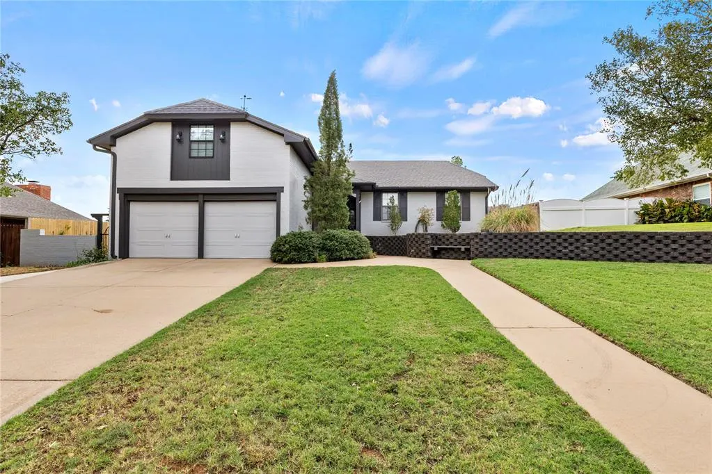 Front exterior — 1809 N Lark Street, Weatherford, OK 73096