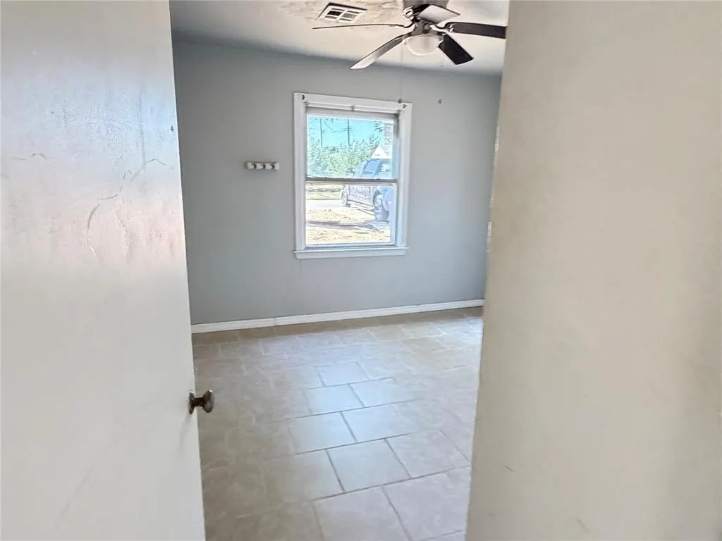Photo 9 — 1405 NW 94th Street, Oklahoma City, OK 73114
