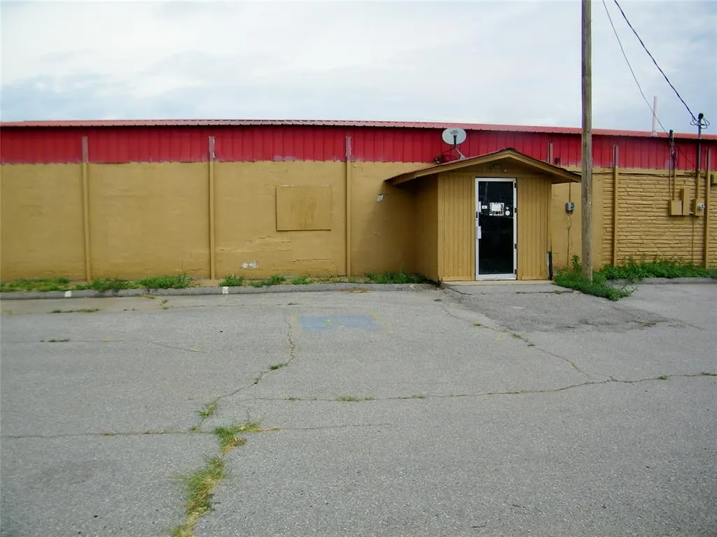 Photo 15 — 1201 SW Sheridan Avenue, Lawton, OK 73505
