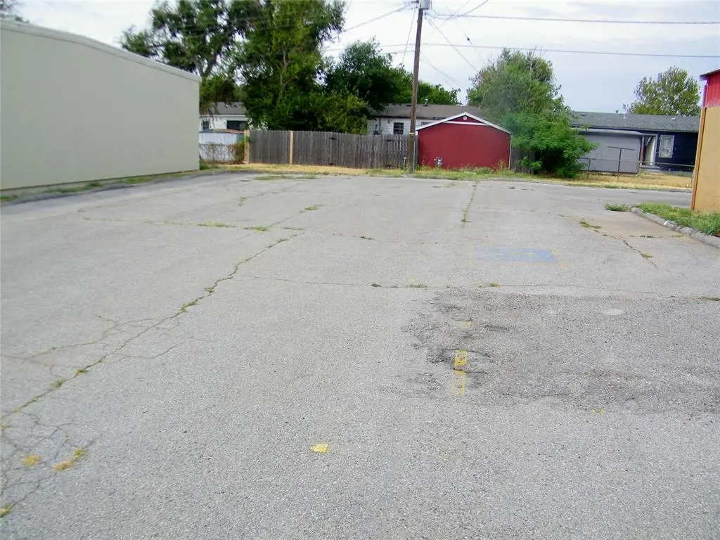 Photo 24 — 1201 SW Sheridan Avenue, Lawton, OK 73505