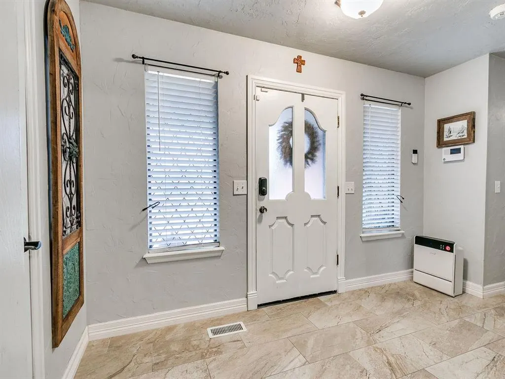Photo 6 — 404 Ember Glow, Moore, OK 73160