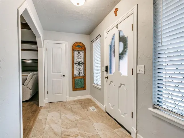 Photo 7 — 404 Ember Glow, Moore, OK 73160