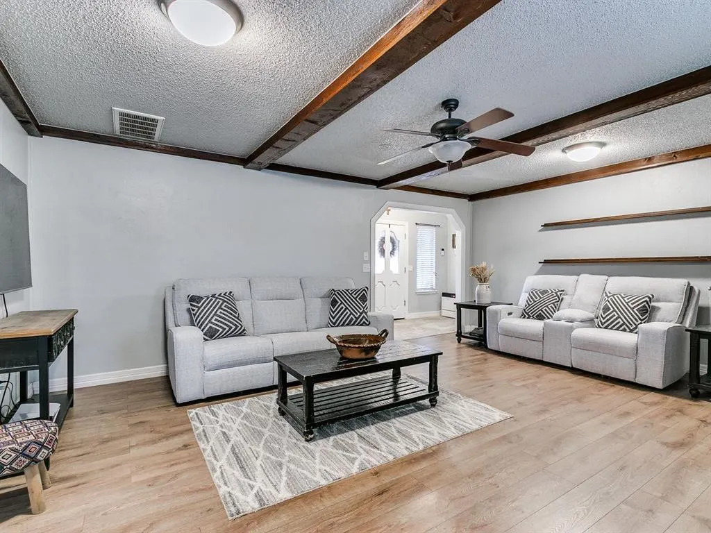 Photo 9 — 404 Ember Glow, Moore, OK 73160