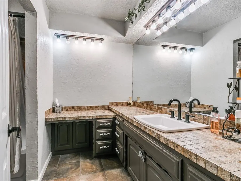 Photo 30 — 404 Ember Glow, Moore, OK 73160