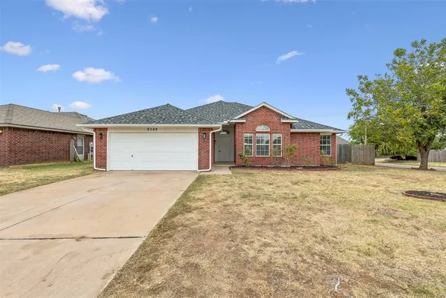Photo 2 — 8509 Curtis Terrace, Oklahoma City, OK 73132