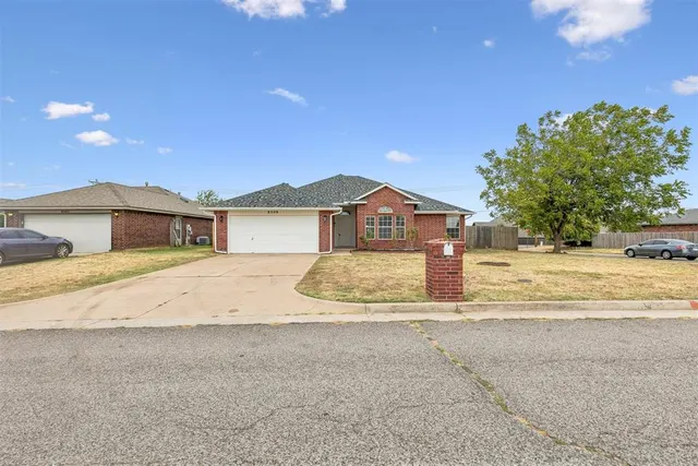 Photo 3 — 8509 Curtis Terrace, Oklahoma City, OK 73132