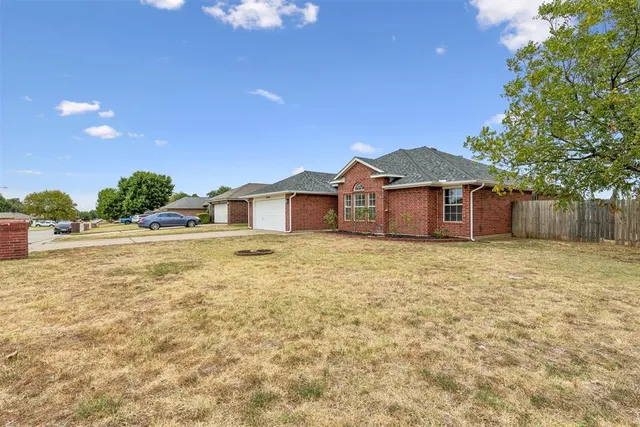 Photo 4 — 8509 Curtis Terrace, Oklahoma City, OK 73132