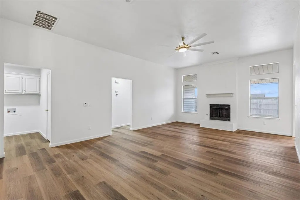 Photo 7 — 8509 Curtis Terrace, Oklahoma City, OK 73132