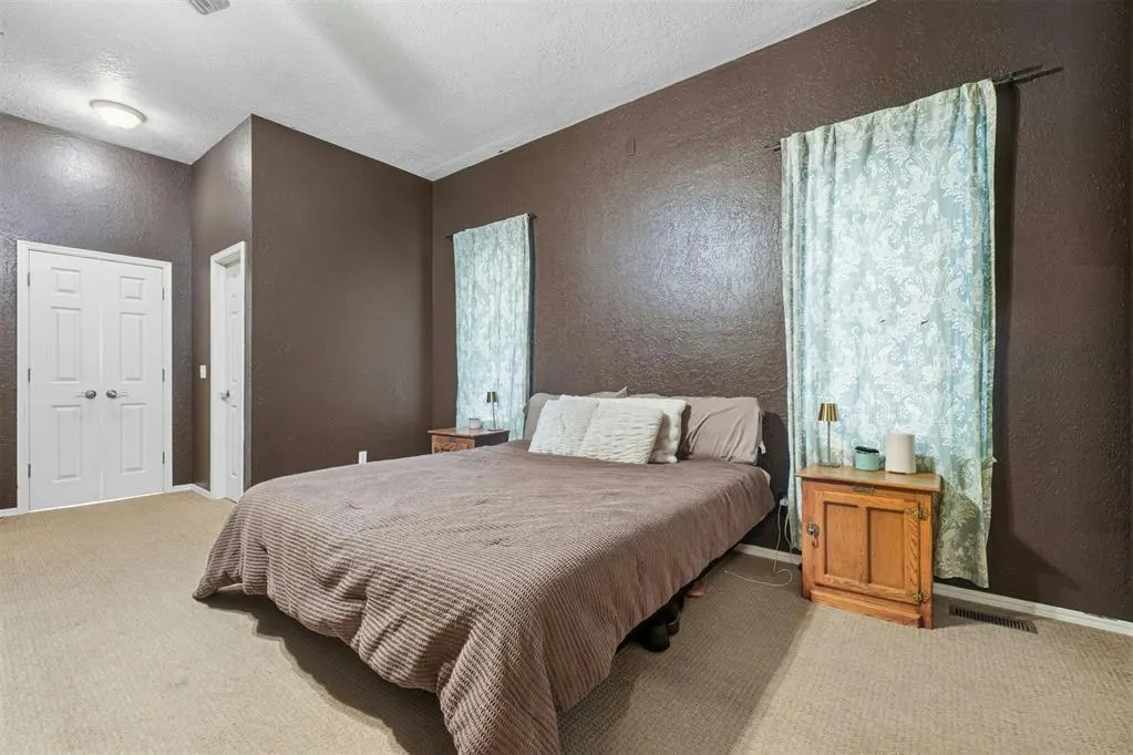 Photo 17 — 4 N Covey Street, Sayre, OK 73662