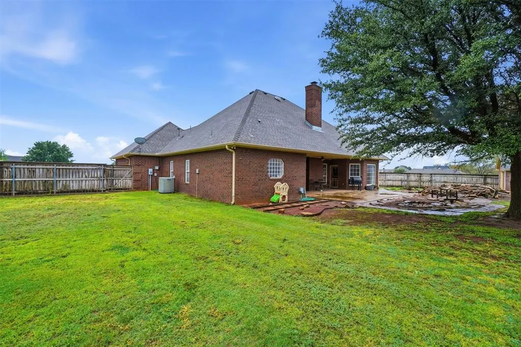 Photo 31 — 4 N Covey Street, Sayre, OK 73662
