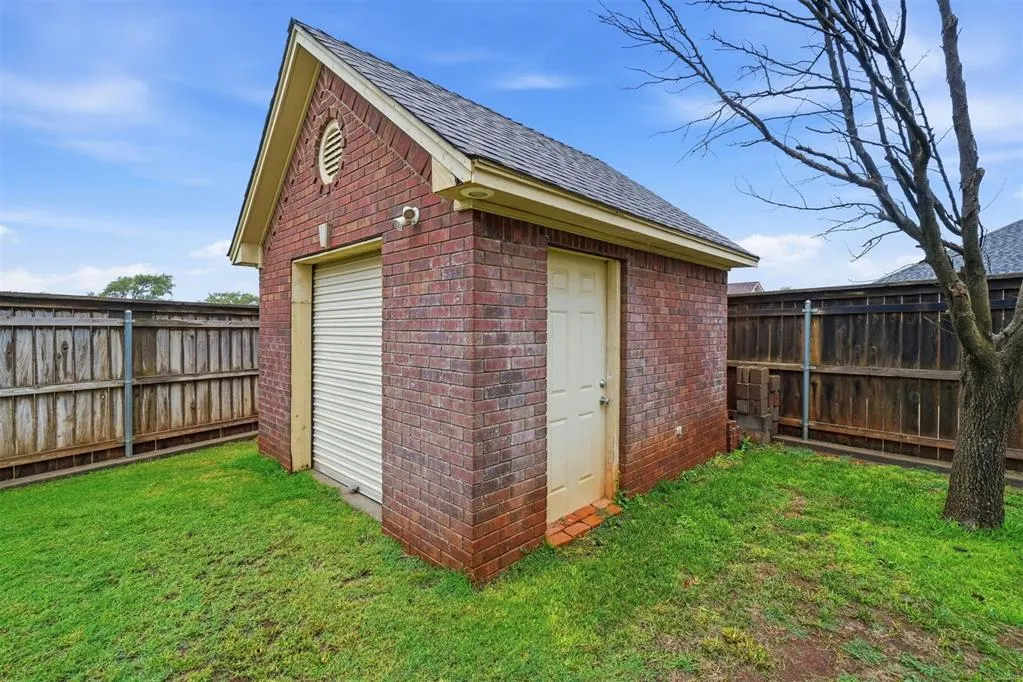 Photo 35 — 4 N Covey Street, Sayre, OK 73662