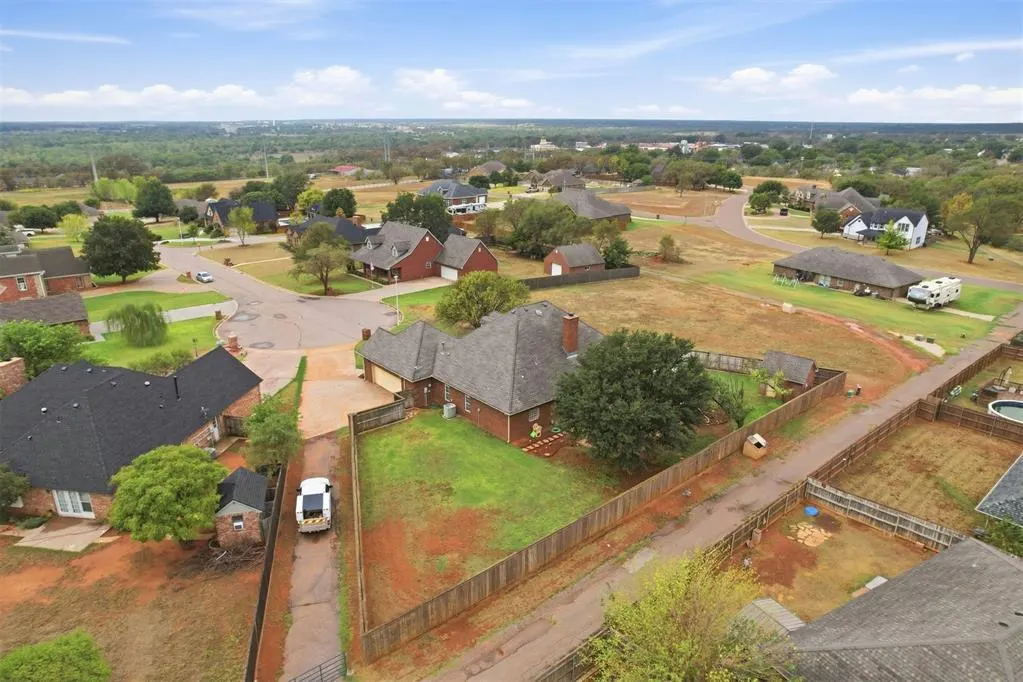 Photo 39 — 4 N Covey Street, Sayre, OK 73662