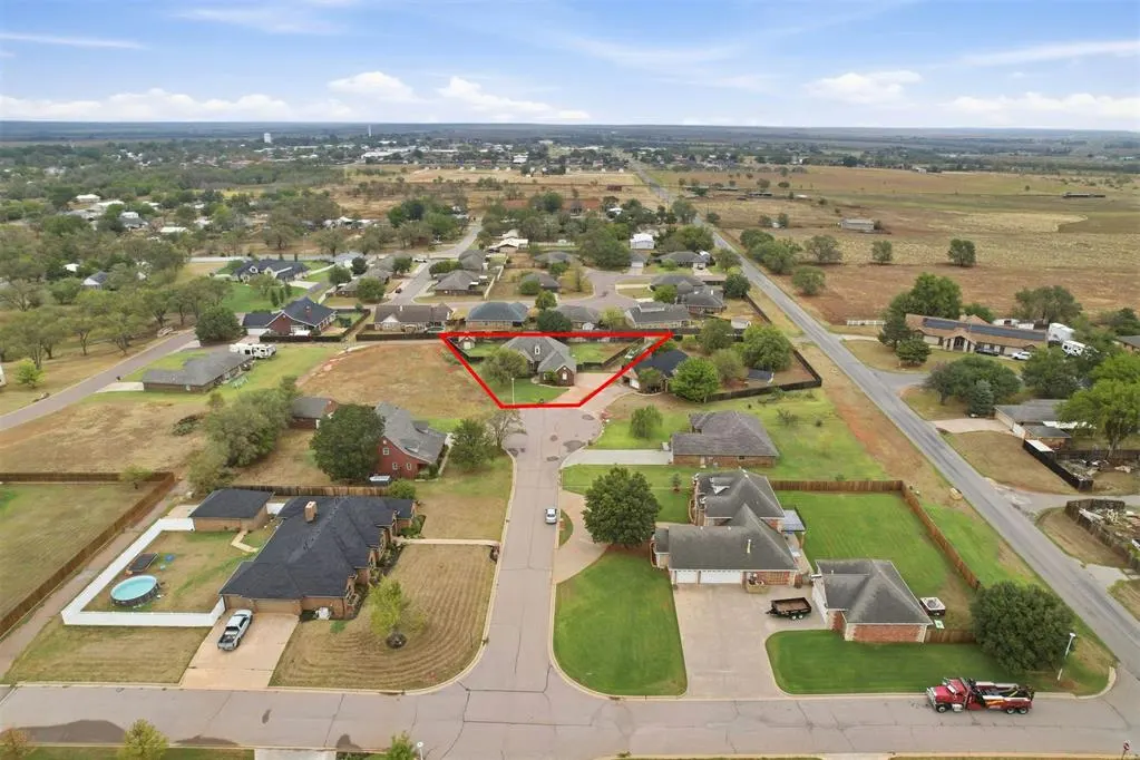 Photo 42 — 4 N Covey Street, Sayre, OK 73662