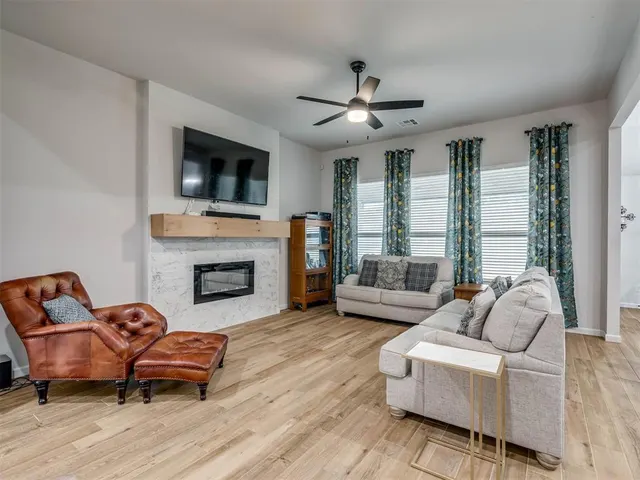Photo 6 — 2424 Creekview Trail, Moore, OK 73160