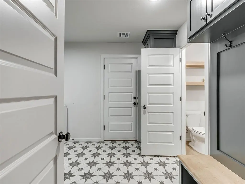 Photo 31 — 2424 Creekview Trail, Moore, OK 73160