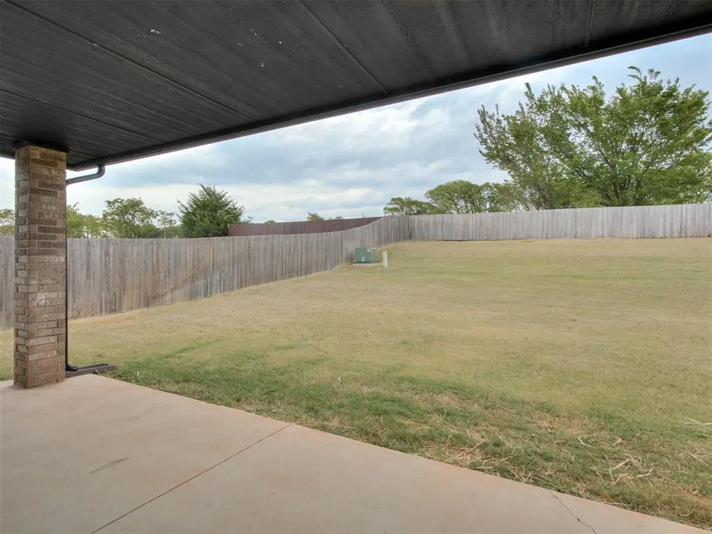 Photo 35 — 2424 Creekview Trail, Moore, OK 73160
