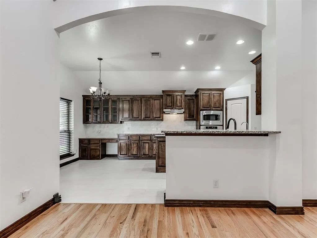Photo 11 — 18501 El Greco Drive, Edmond, OK 73012