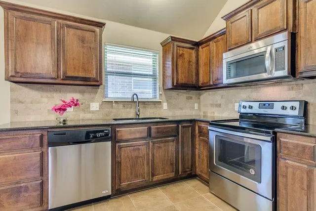 Photo 4 — 804 Stag Trail, Edmond, OK 73012