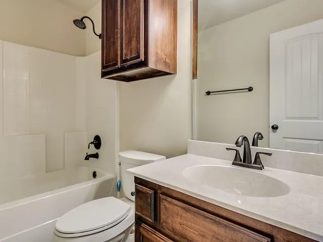 Photo 8 — 804 Stag Trail, Edmond, OK 73012