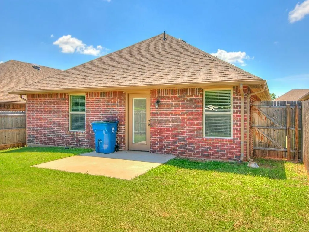 Photo 9 — 804 Stag Trail, Edmond, OK 73012