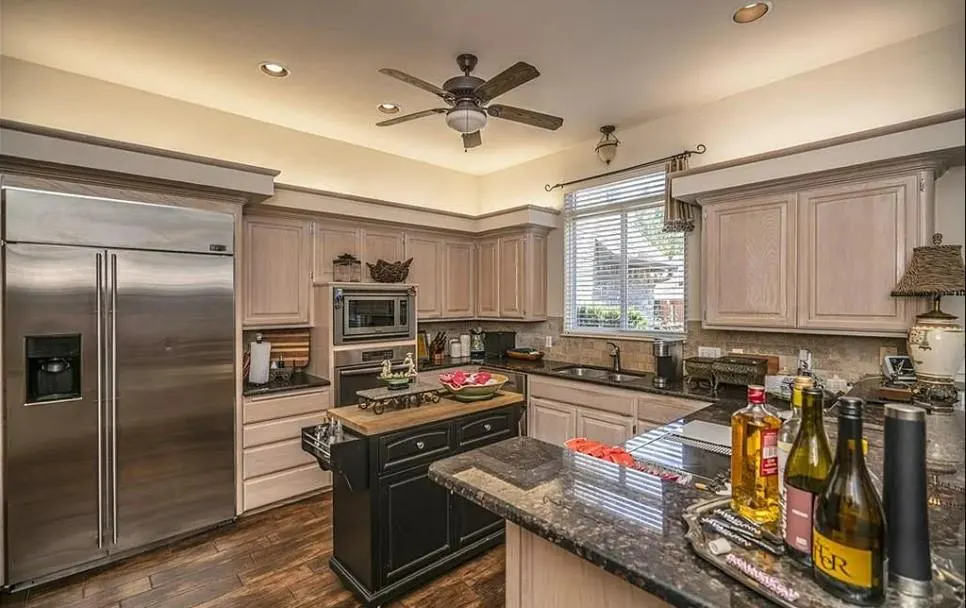 Photo 9 — 716 Fox Bend Trail, Edmond, OK 73034