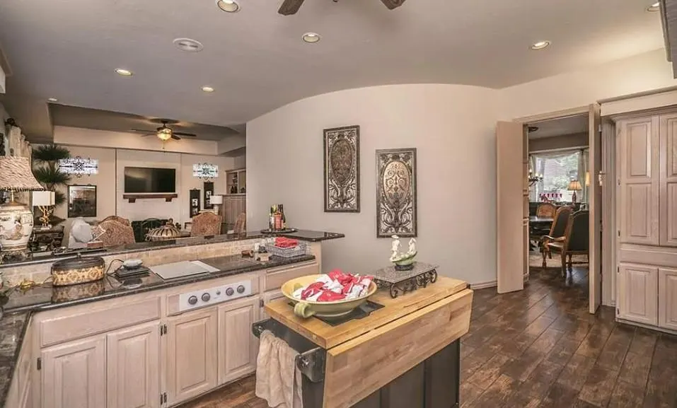 Photo 11 — 716 Fox Bend Trail, Edmond, OK 73034