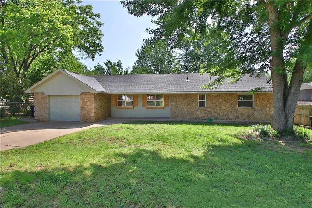 Front exterior — 213 S 6th Street, Noble, OK 73068