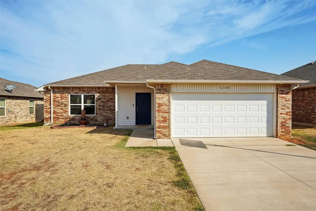 Photo 2 — 11105 NW 98th Street, Yukon, OK 73099