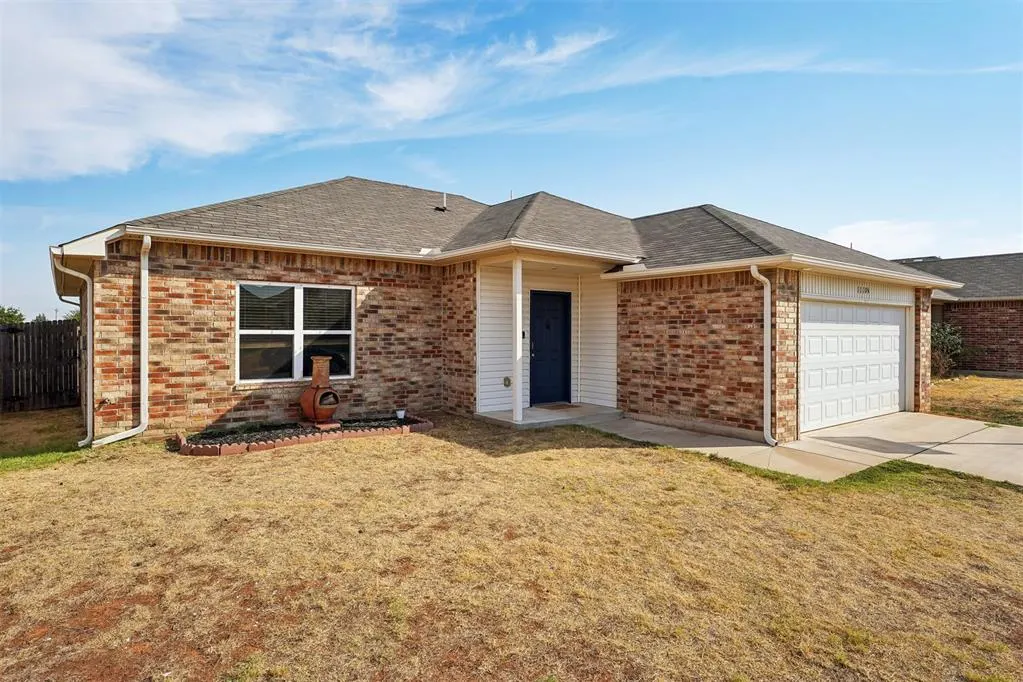 Photo 3 — 11105 NW 98th Street, Yukon, OK 73099