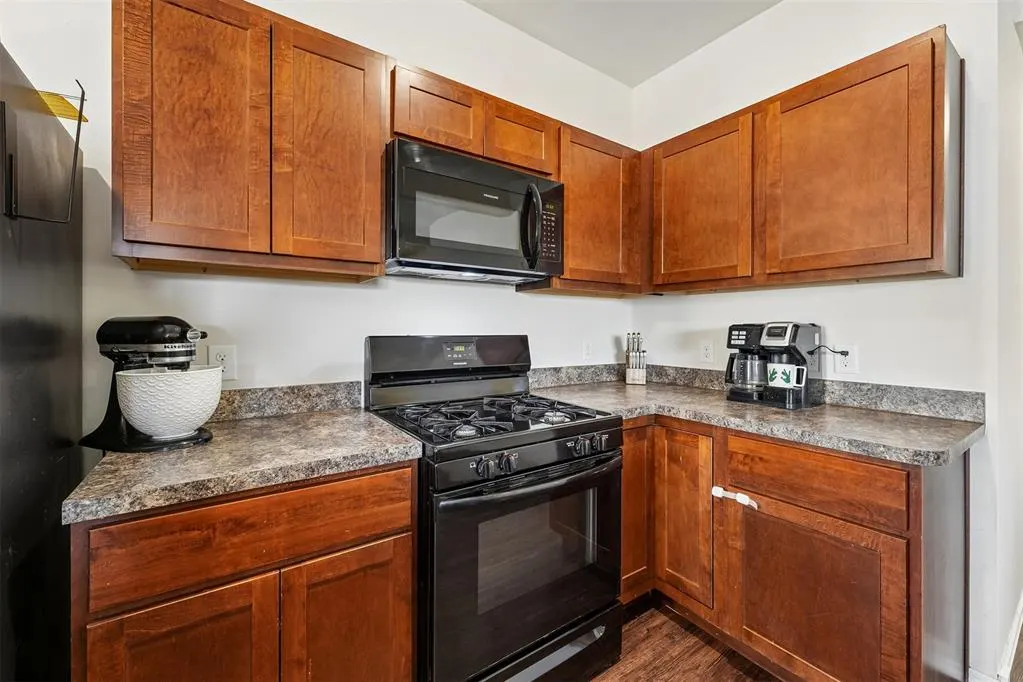 Photo 14 — 11105 NW 98th Street, Yukon, OK 73099