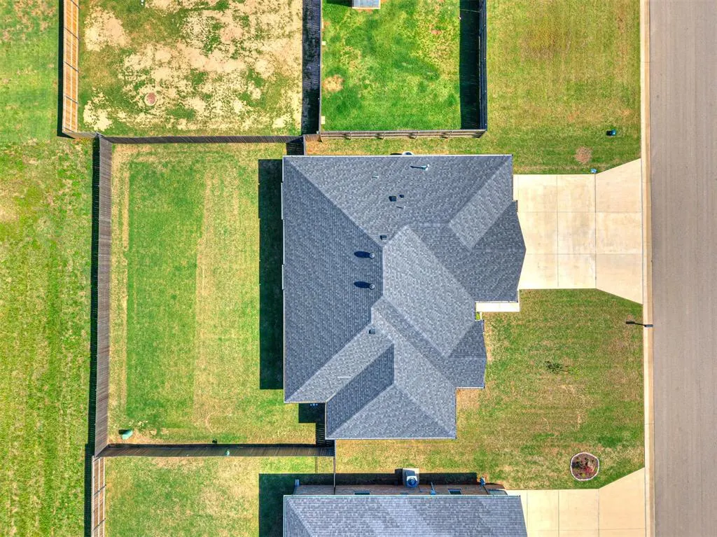Photo 2 — 4526 Red Bird Road, Shawnee, OK 74804