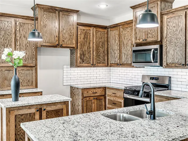 Photo 4 — 4529 Red Bird Road, Shawnee, OK 74804