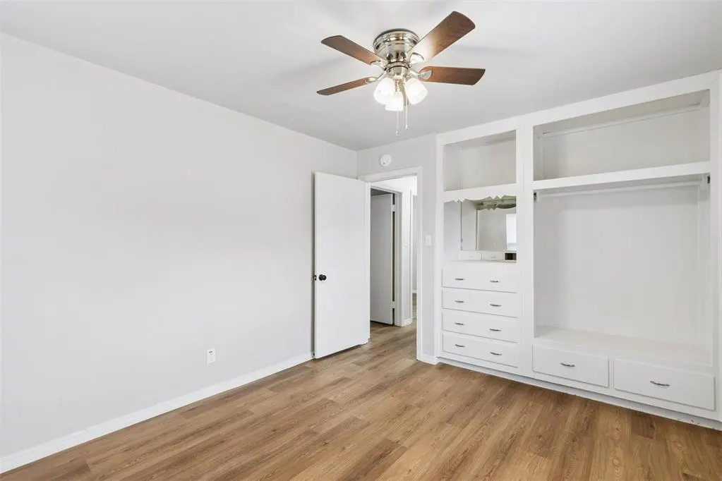 Photo 6 — 917 N Locust Lane, Midwest City, OK 73110