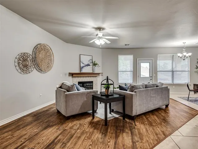 Photo 3 — 2613 NE 129th Street, Oklahoma City, OK 73013