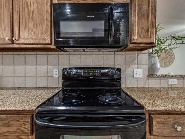Photo 8 — 2613 NE 129th Street, Oklahoma City, OK 73013
