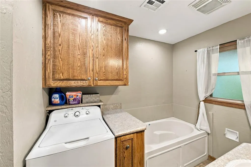 Photo 18 — 1119 Crestview Drive, Elk City, OK 73644