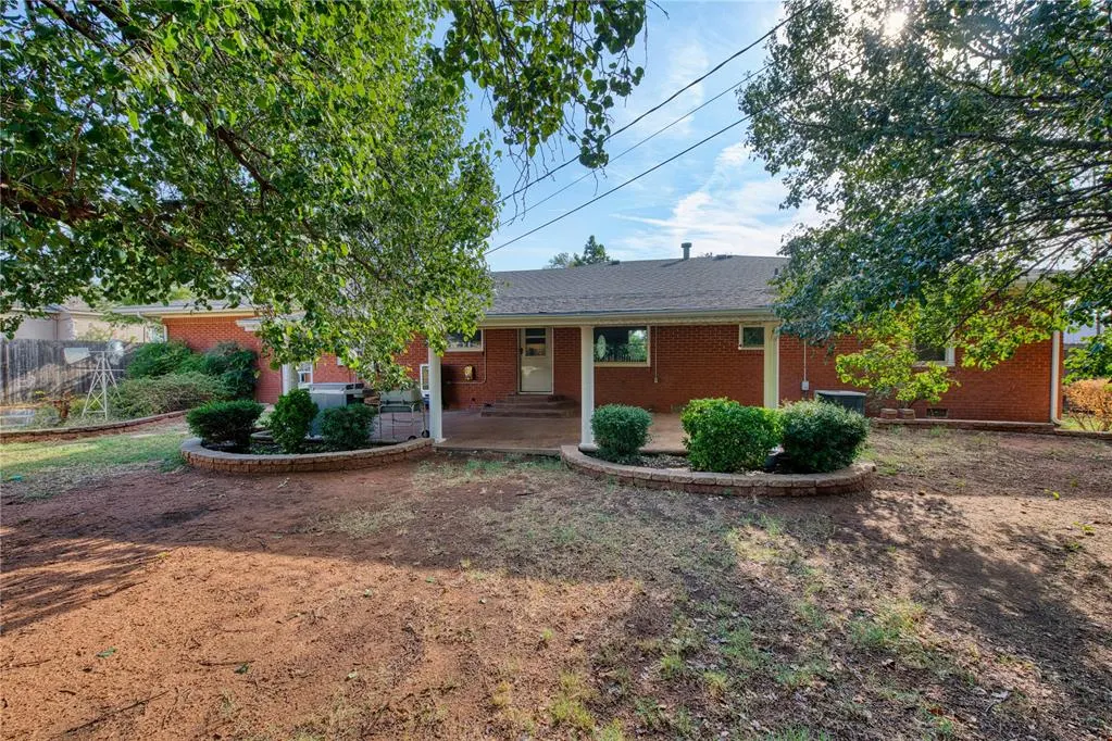 Photo 27 — 1119 Crestview Drive, Elk City, OK 73644